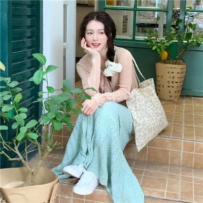 见卿卿 海报